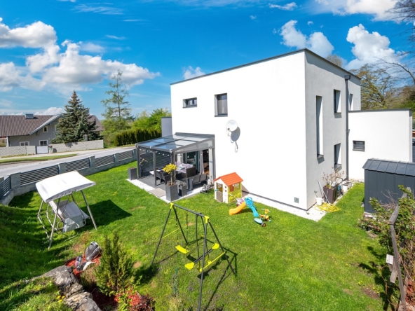 Hausansicht 2 Groß