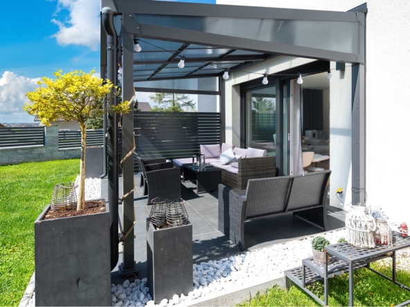 Terrasse Groß